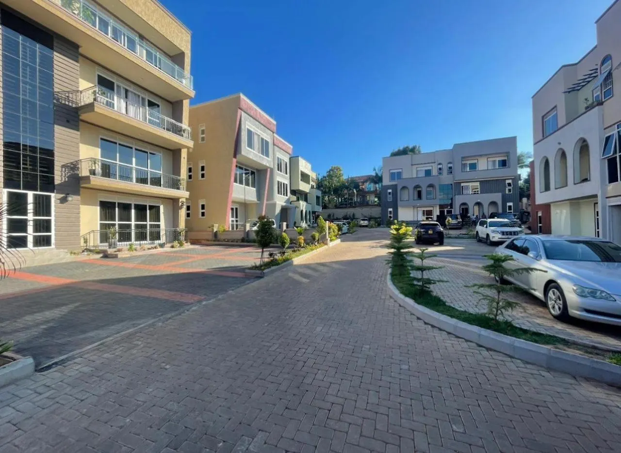 Leslie'S Apartments Кампала Уганда
